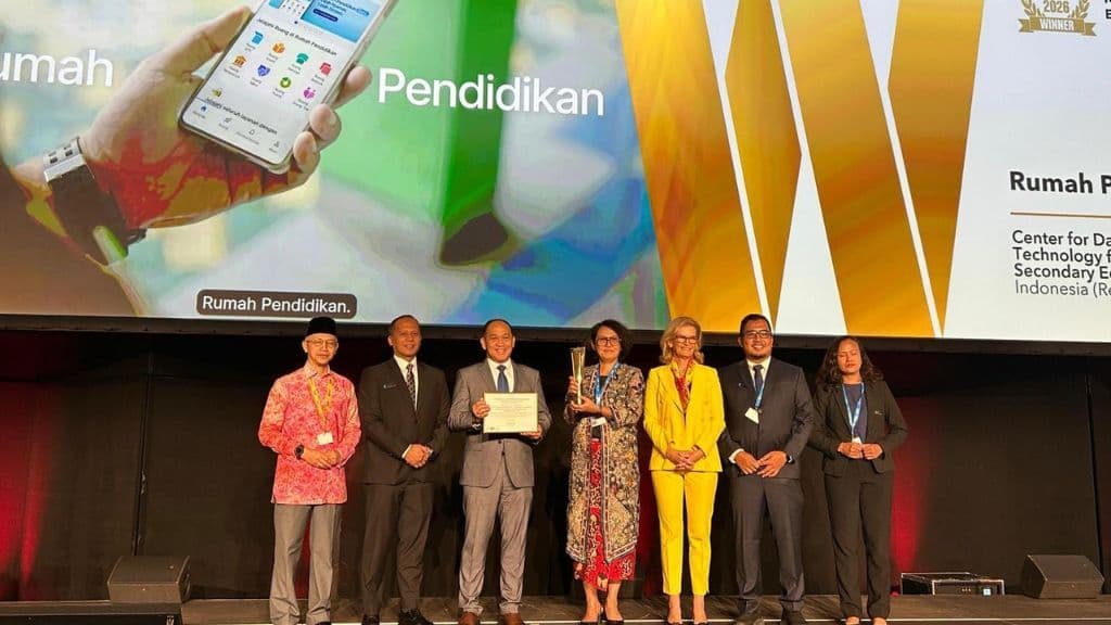 Why did Indonesia’s education superapp win an international e-government award?