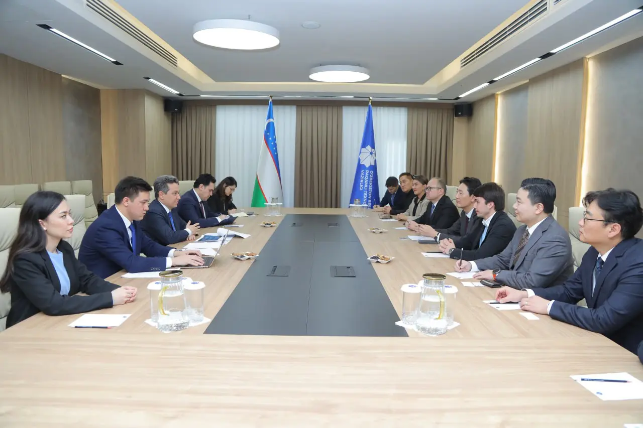 С корейской компанией обсуждены перспективы сотрудничества по подготовке молодежи к высокодоходным профессиям